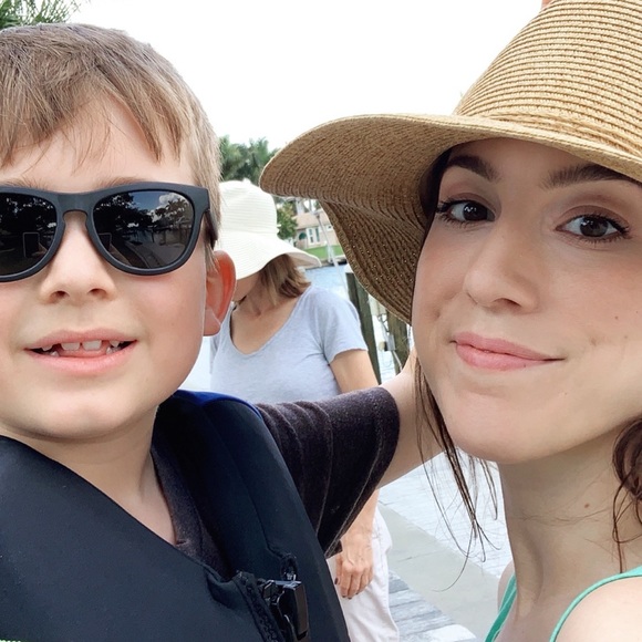 Meet your Posher, Melissa - Picture 4 of 4